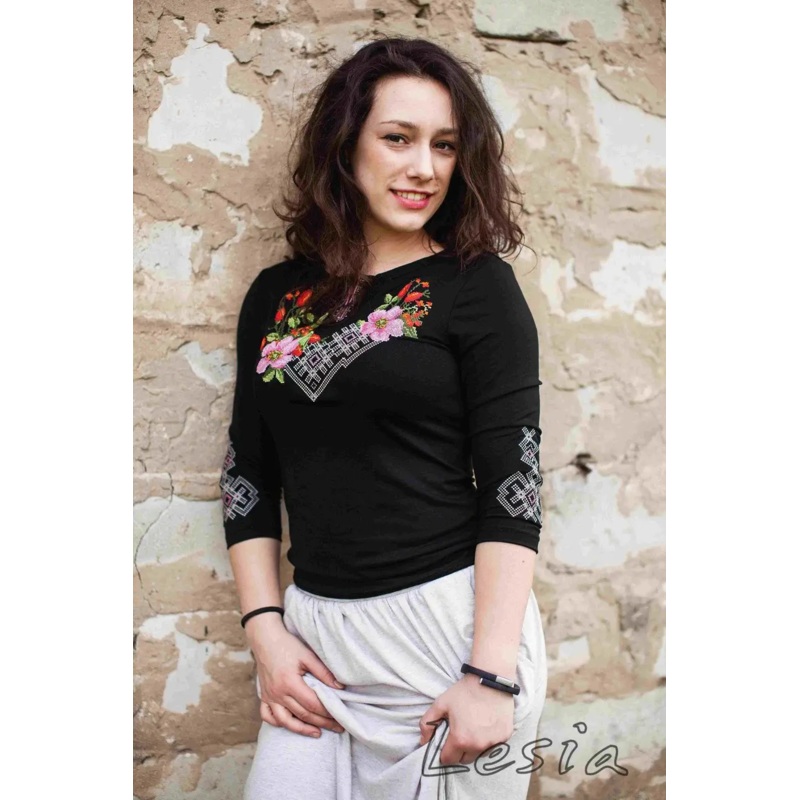 Ladies  sleeve Rosehip shirt on black
