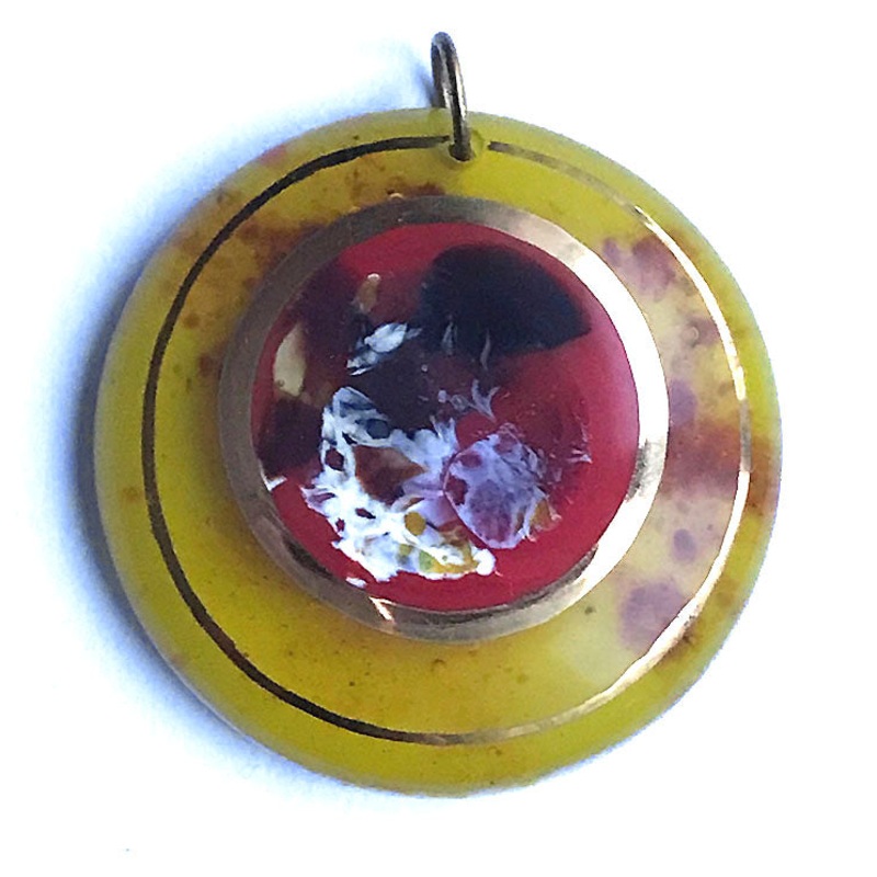 Yellow Frame Glass Pendant|ca|us|intl
