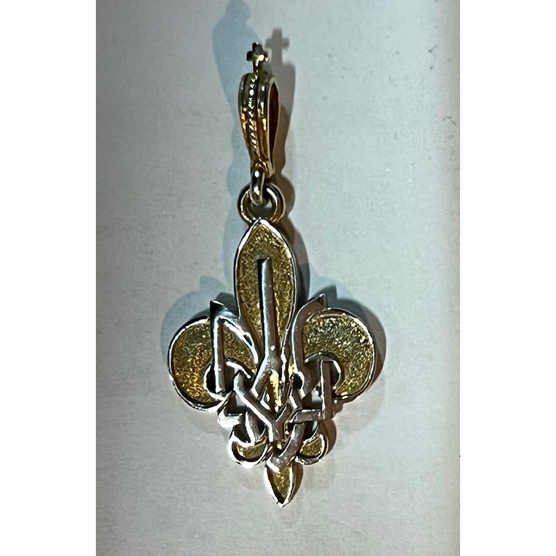 Lilijka with Tryzub Pendant 1.5
