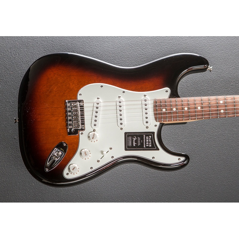 Player Stratocaster – 3 Color Sunburst w/Pau Ferro