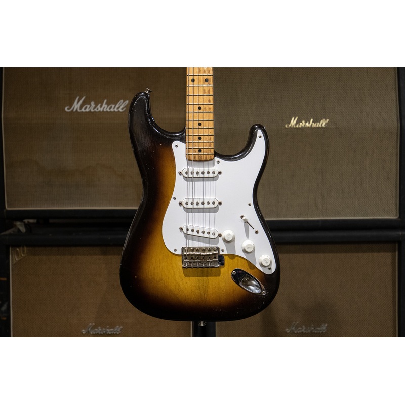 1955 Fender Stratocaster  – Sunburst