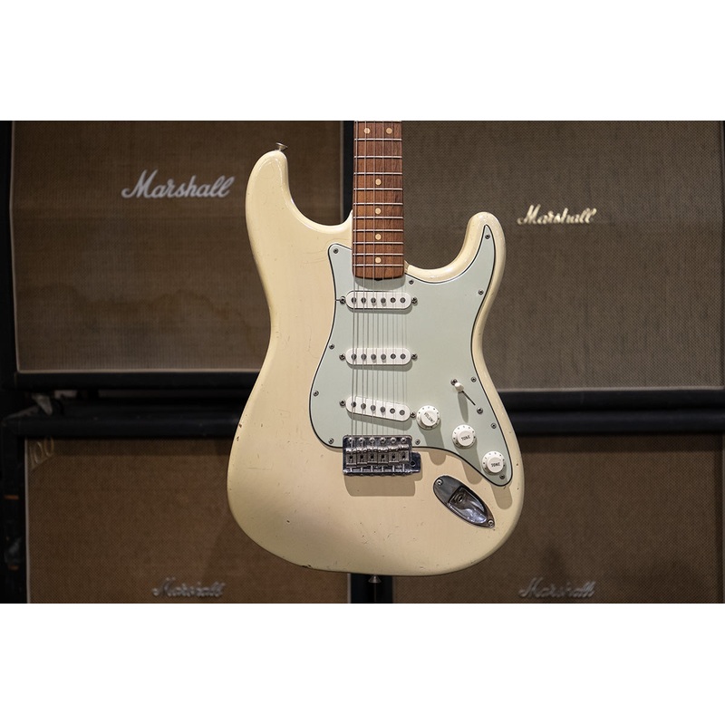 1963 Fender Stratocaster – Blond