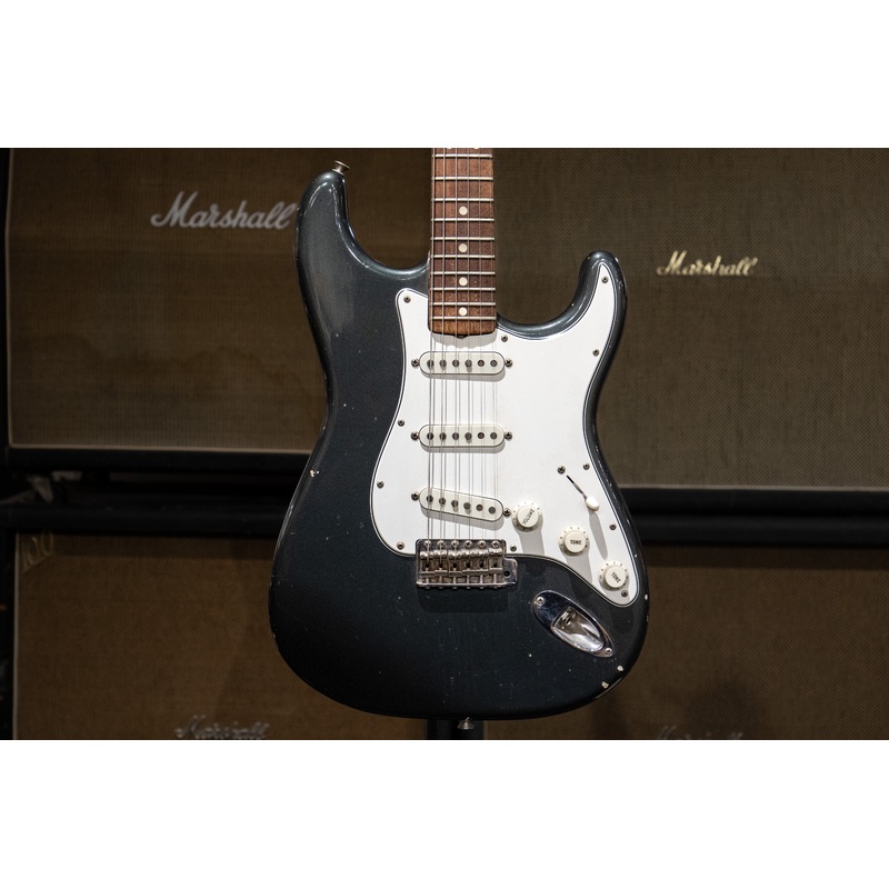 1965 Fender Stratocaster – Charcoal Frost Metallic
