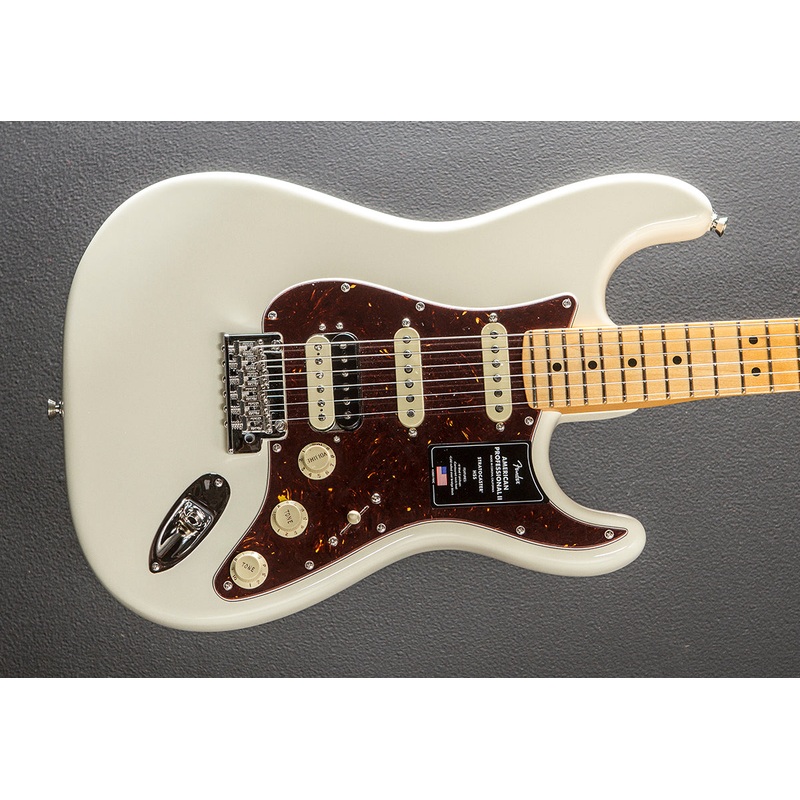 American Professional II Stratocaster HSS – Olympic White w/Maple
