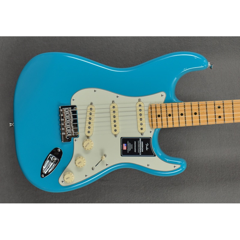American Professional II Stratocaster  Miami Blue w/Maple