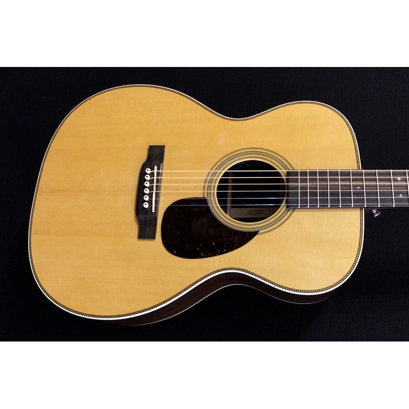 OM-28E w/Fishman Aura VT Enhance