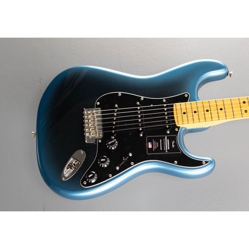 American Professional II Stratocaster – Dark Night