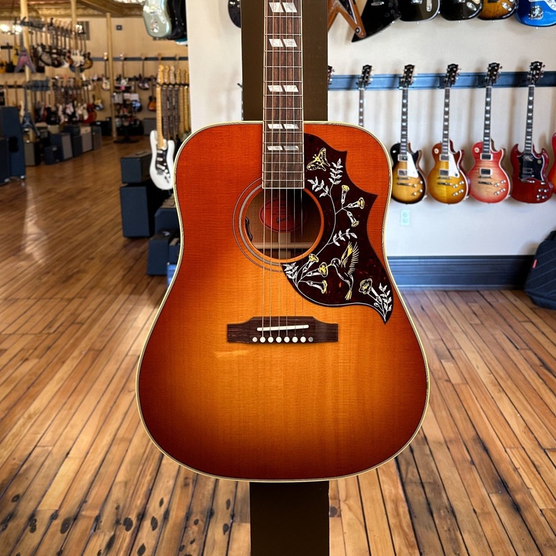Hummingbird Original – Heritage Cherry Sunburst