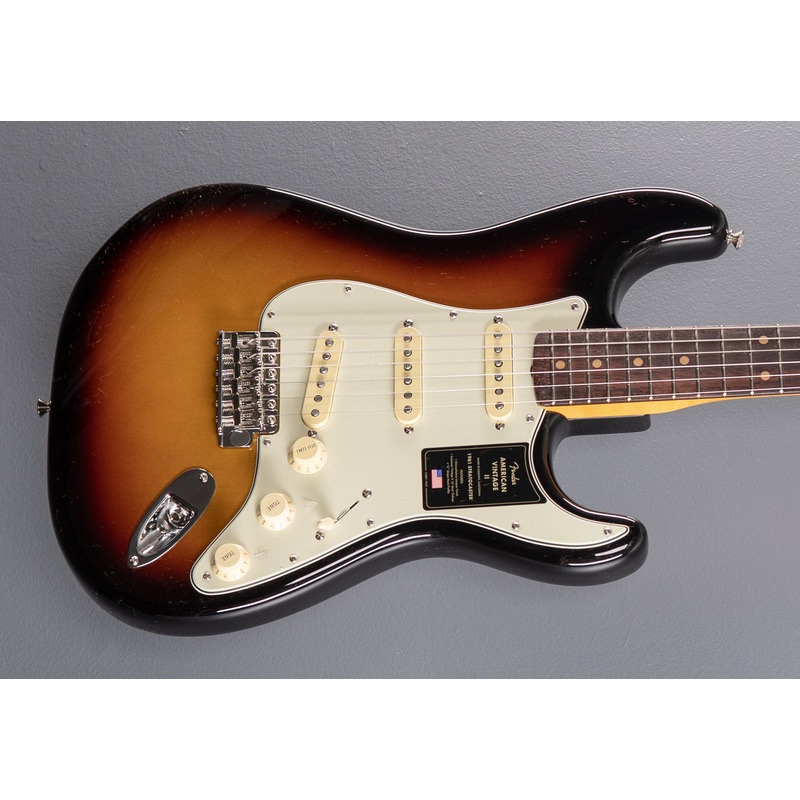 American Vintage II 1961 Stratocaster – 3 Color Sunburst