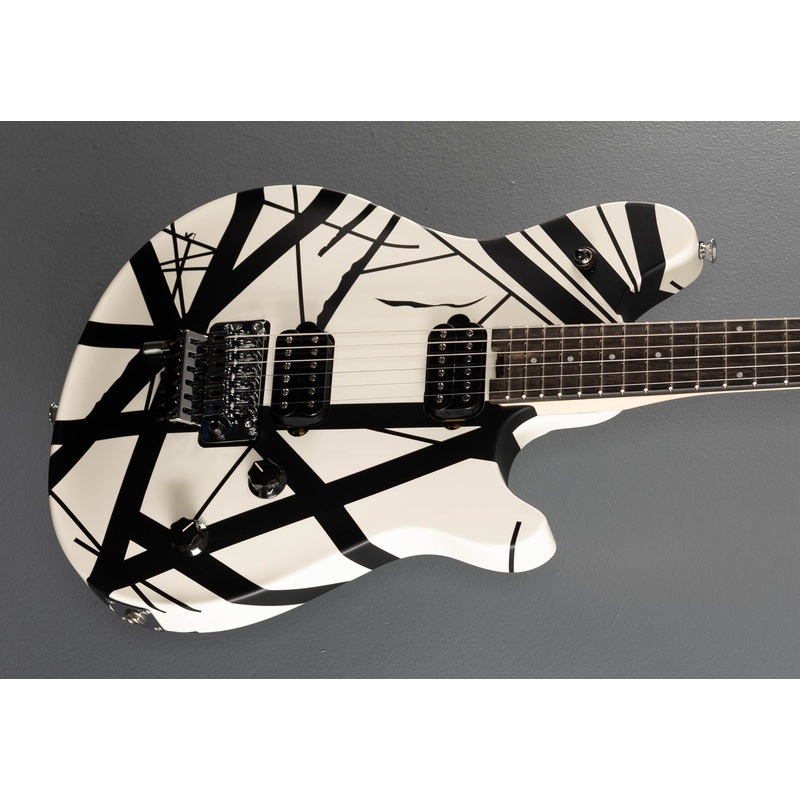Wolfgang Special Striped – Black And White