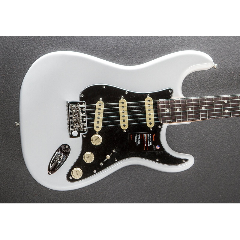 American Performer Stratocaster – Arctic White w/Rosewood