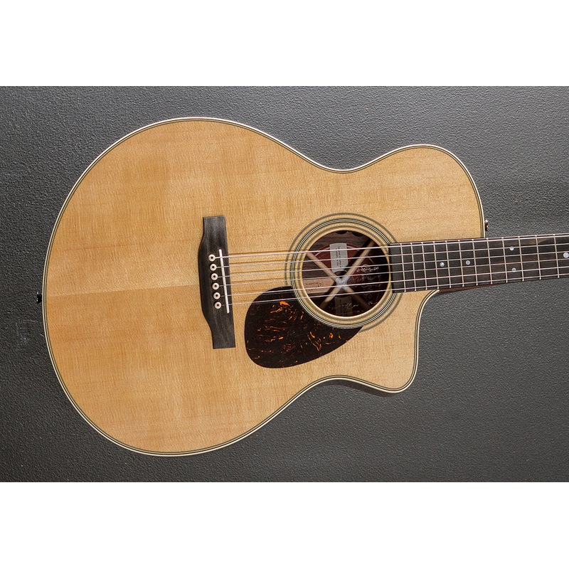SC-28E w/Fishman Aura VT Blend