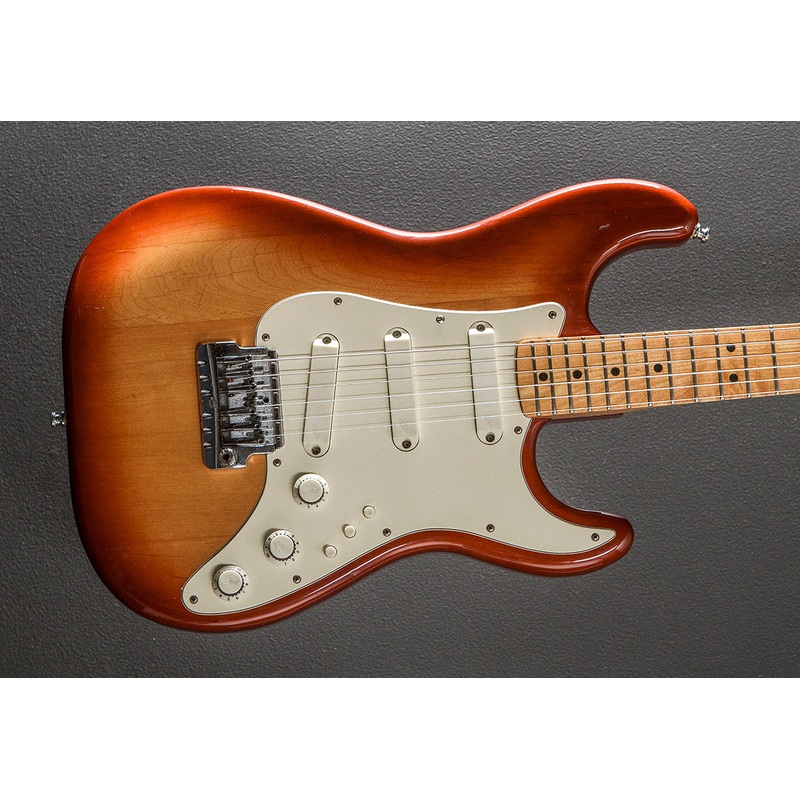 Used Elite Series Strat ’83