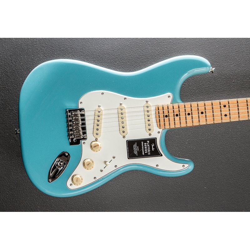 Player II Stratocaster – Aquatone Blue w/Maple