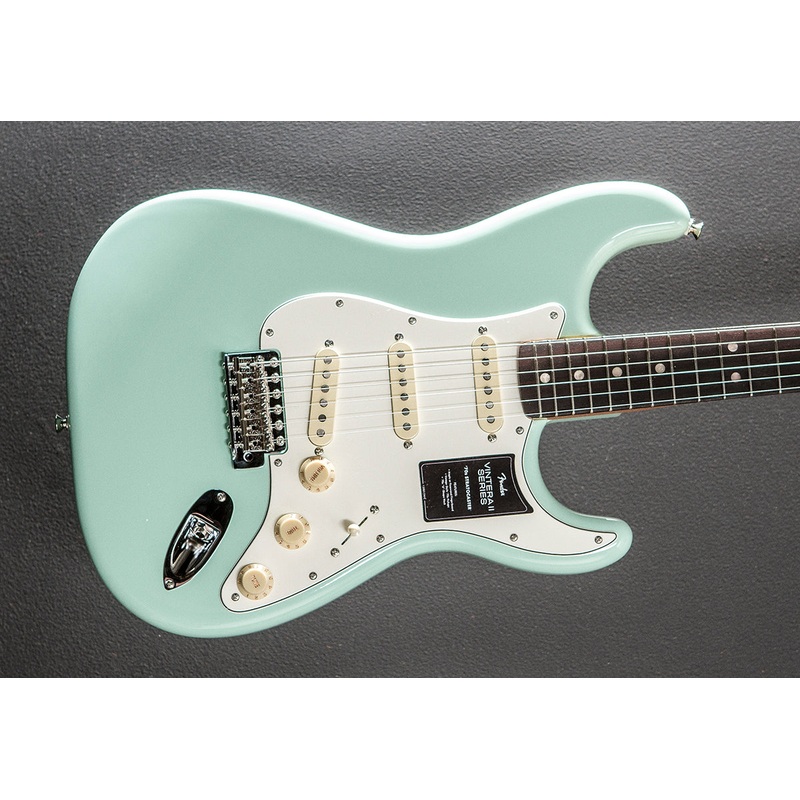 Vintera II 70’s Stratocaster – Surf Green w/Rosewood