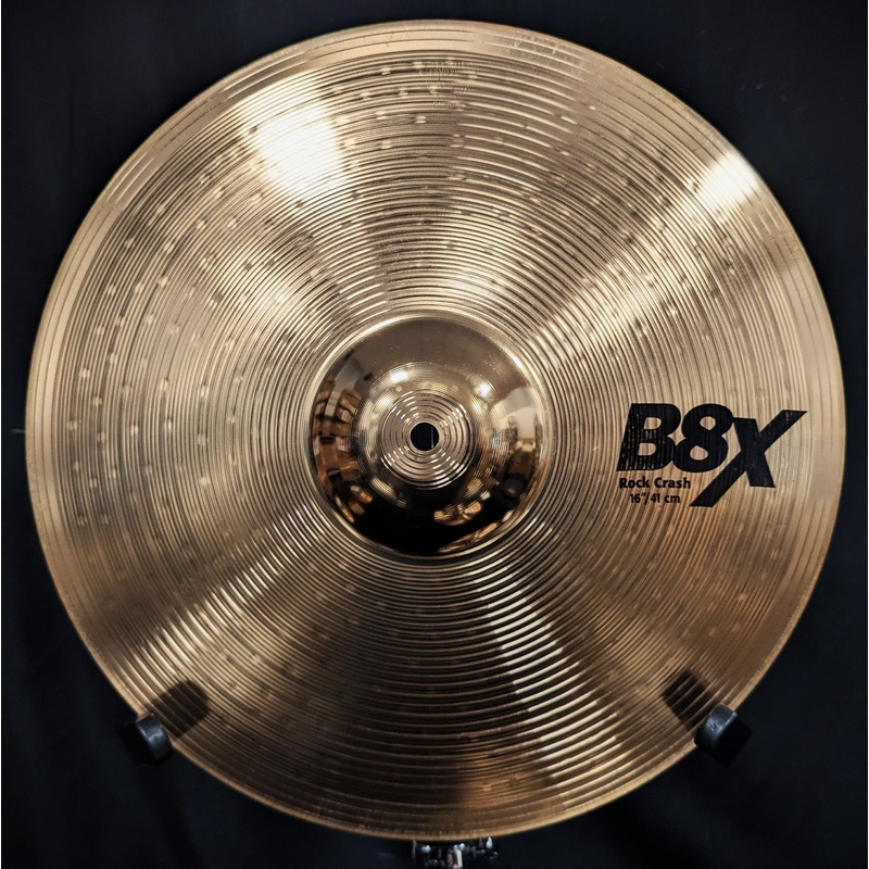 16 Inch B8X Rock Crash