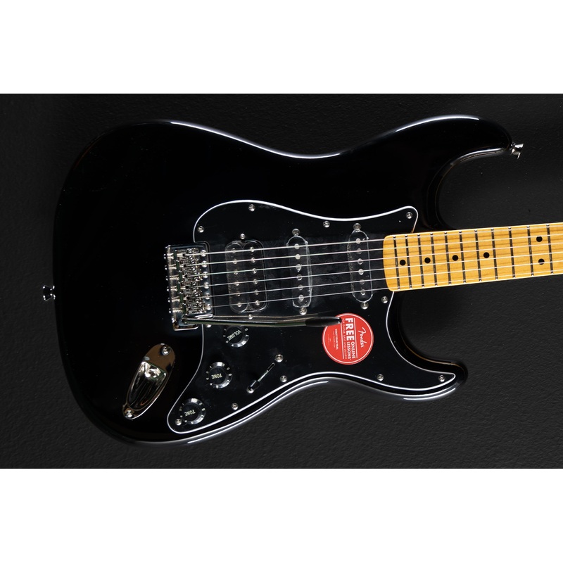 Classic Vibe 70’s Stratocaster HSS – Black w/Maple