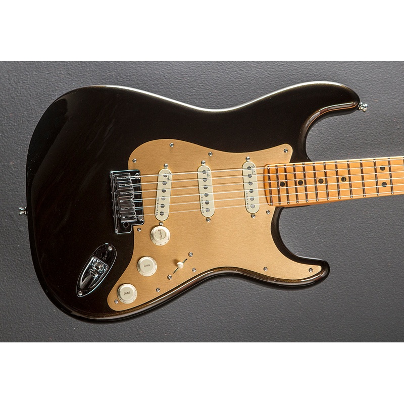 American Ultra Stratocaster  Texas Tea w/Maple