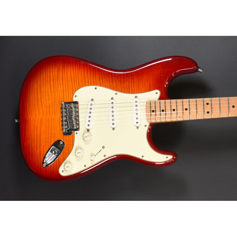 Used Standard Plus Top Strat ’13