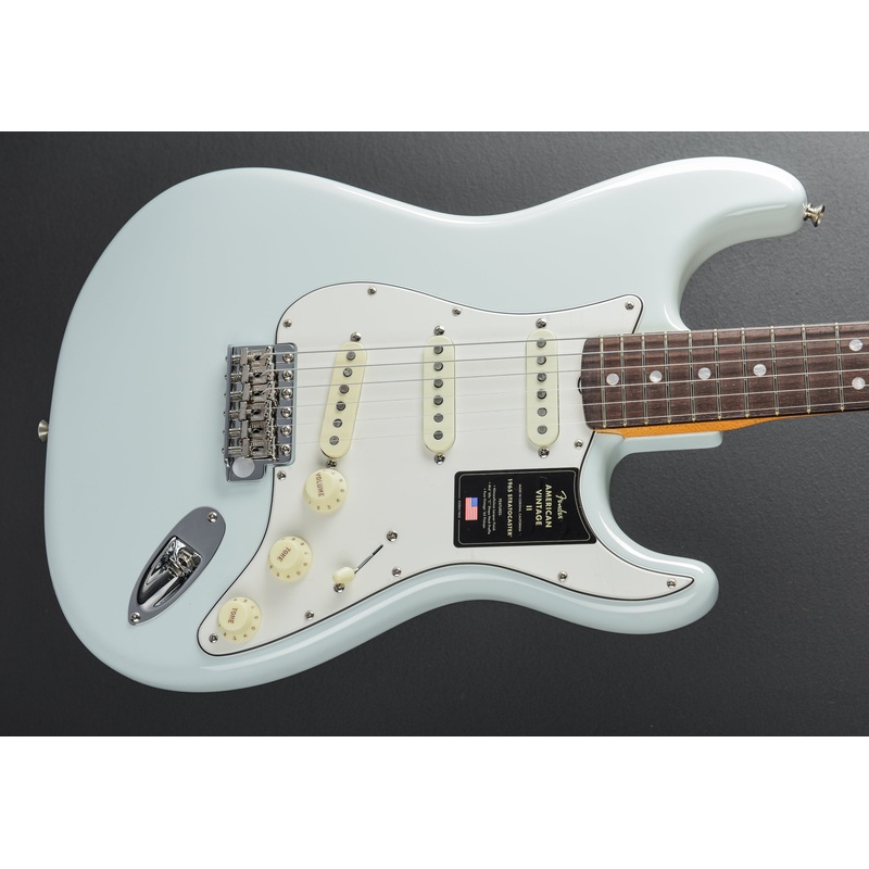 American Vintage II 1965 Stratocaster – Sonic Blue