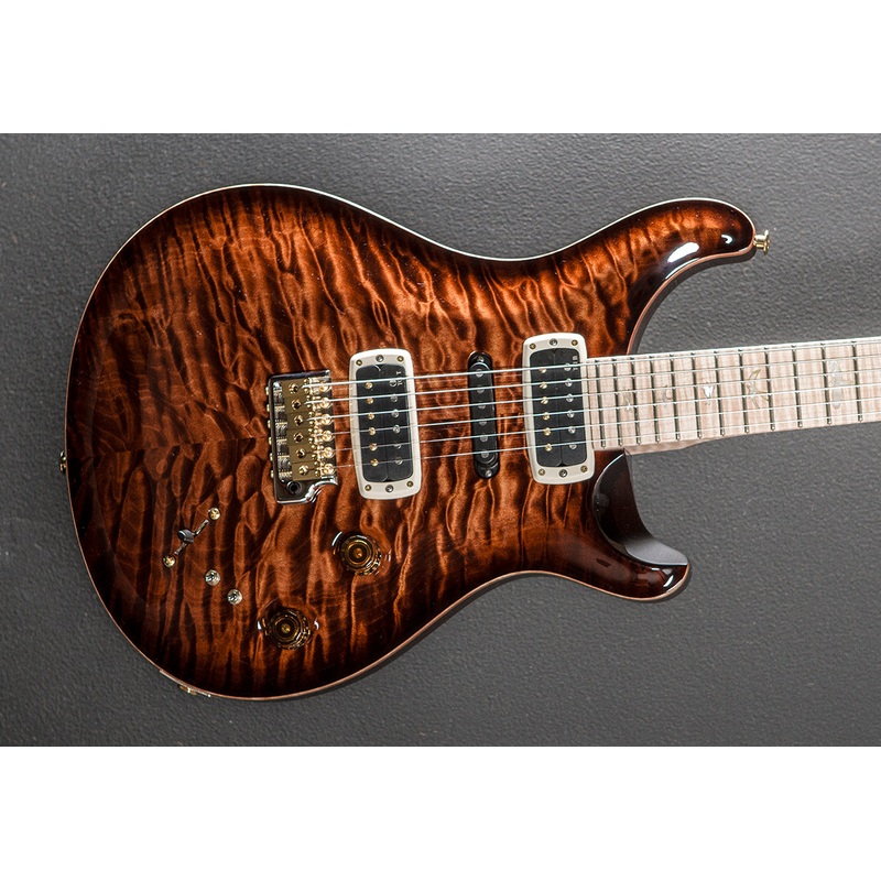 Modern Eagle V Wood Library Limited – Copperhead Burst w/Ash