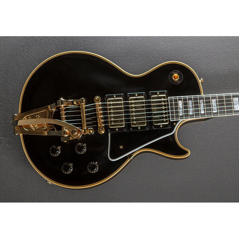 1957 Les Paul Custom Reissue – VOS Ebony 3 Pickup w/Bigsby