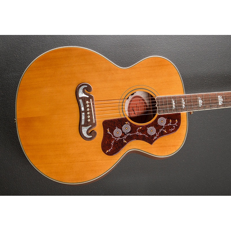 Inspired by Gibson J-200 – Aged Gloss Antique Natural