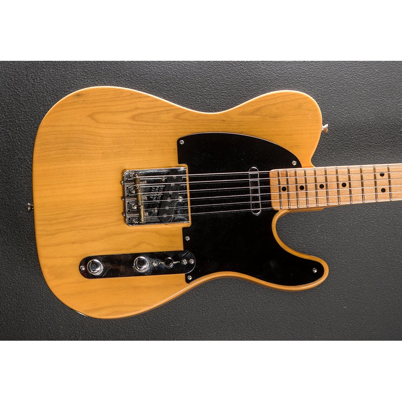 Used American Vintage ’52 Reissue Tele ’01