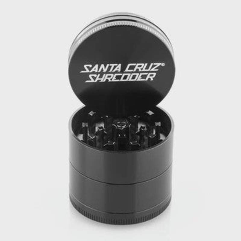 Santa Cruz Shredder – Medium 4-Piece Grinder